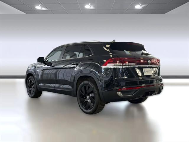 2026 Volkswagen Atlas Cross Sport SE with Technology