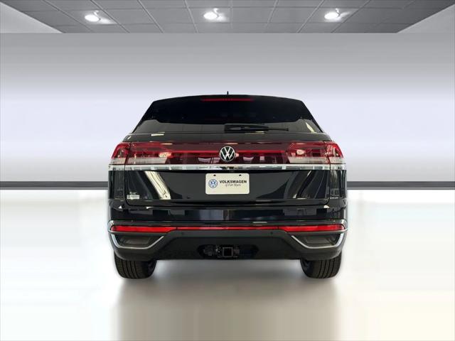 2026 Volkswagen Atlas Cross Sport SE with Technology