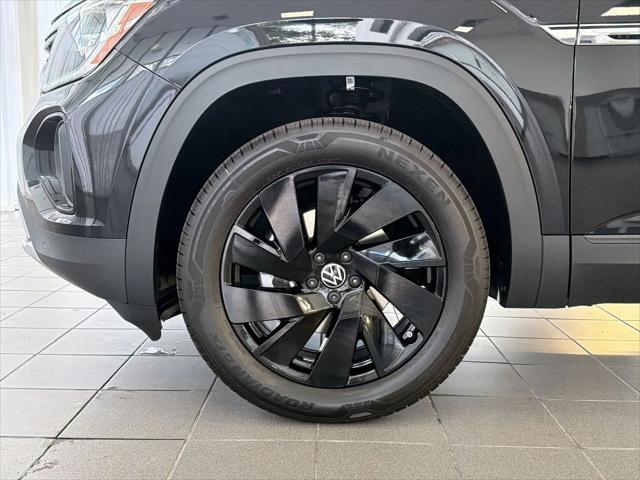 2026 Volkswagen Atlas Cross Sport SE with Technology