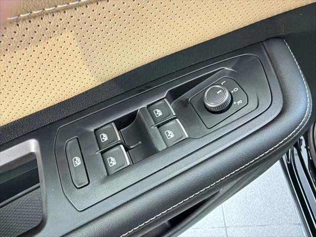 2026 Volkswagen Atlas Cross Sport SE with Technology