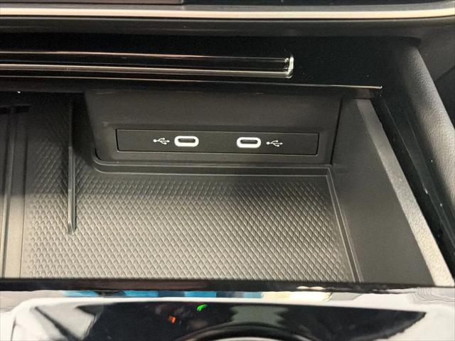 2026 Volkswagen Atlas Cross Sport SE with Technology