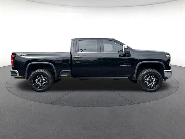2024 Chevrolet Silverado 2500HD 4WD Crew Cab Standard Bed LTZ