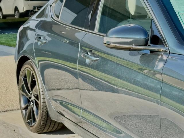 2023 Genesis G70 2.0T RWD