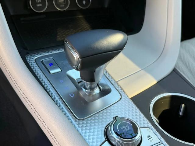 2023 Genesis G70 2.0T RWD
