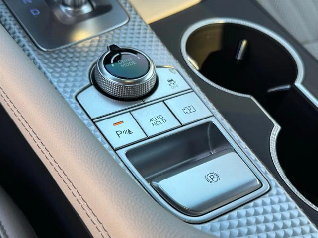 2023 Genesis G70 2.0T RWD