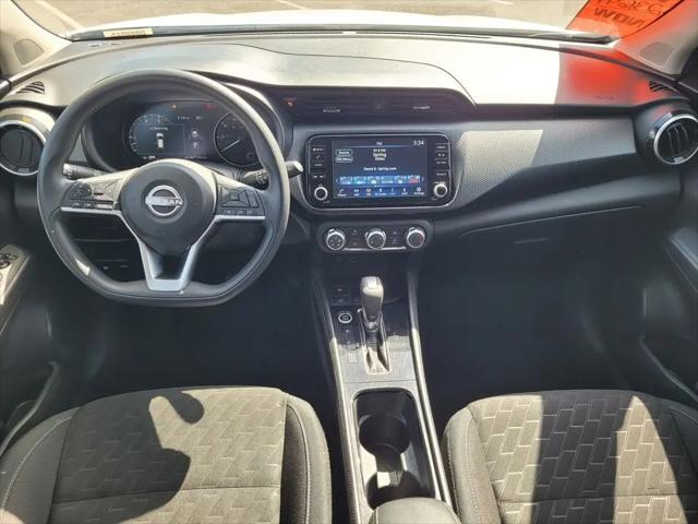 2024 Nissan Kicks SV Xtronic CVT