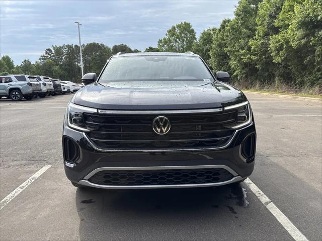2026 Volkswagen Atlas Cross Sport SE with Technology