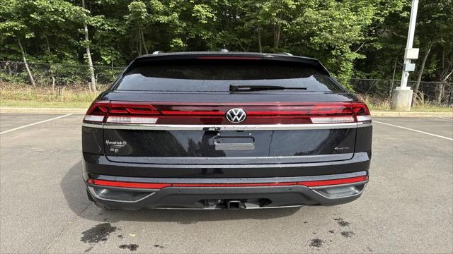 2026 Volkswagen Atlas Cross Sport SE with Technology
