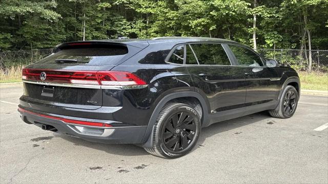 2026 Volkswagen Atlas Cross Sport SE with Technology