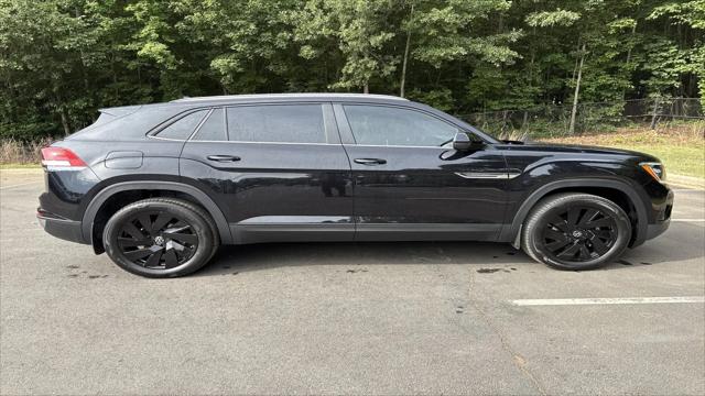 2026 Volkswagen Atlas Cross Sport SE with Technology