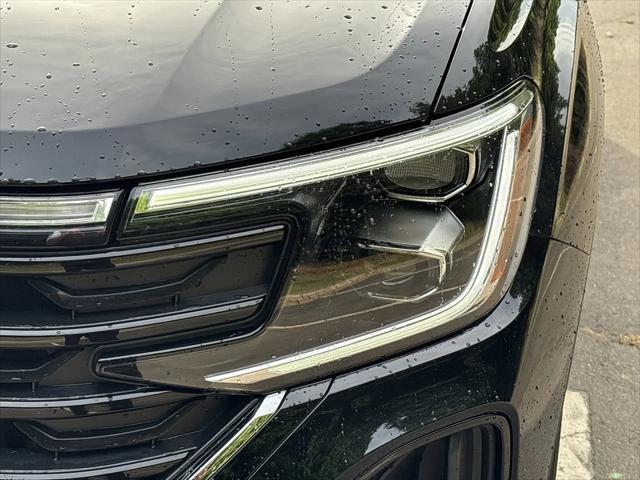 2026 Volkswagen Atlas Cross Sport SE with Technology