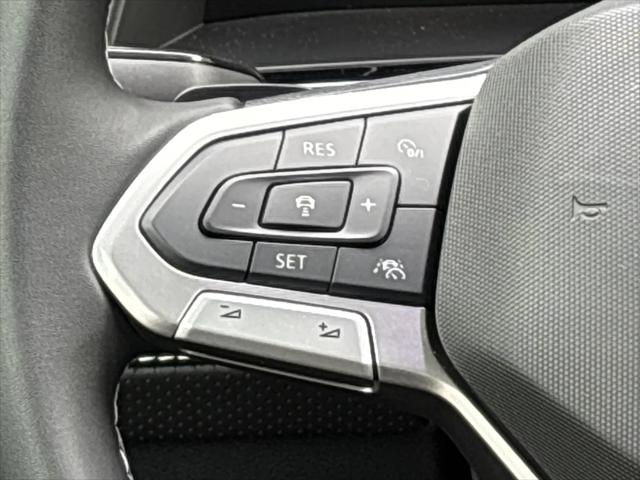 2026 Volkswagen Atlas Cross Sport SE with Technology