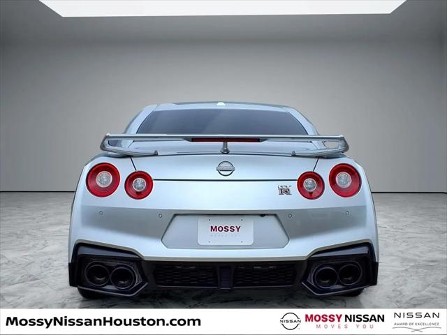 2024 Nissan GT-R Premium Dual-clutch 6-Speed Transmission