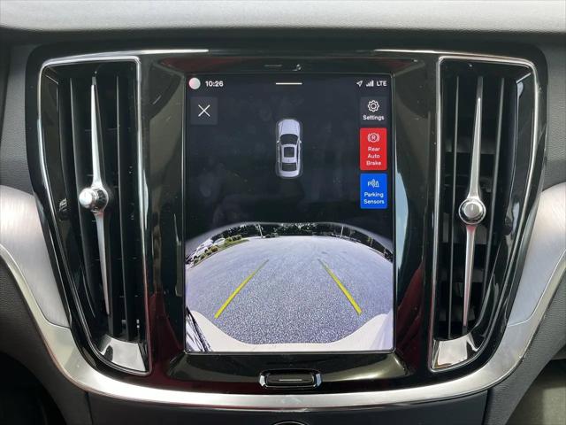 2024 Volvo S60 B5 Core Dark Theme