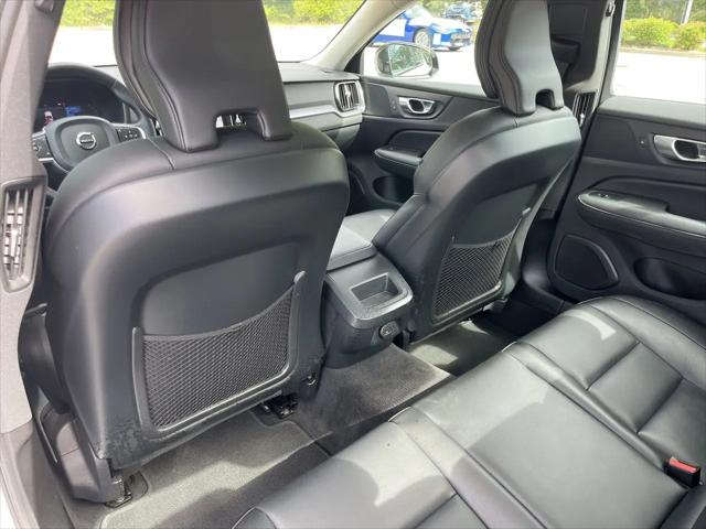 2024 Volvo S60 B5 Core Dark Theme