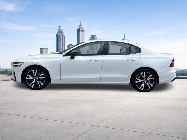 2024 Volvo S60 B5 Core Dark Theme