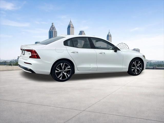 2024 Volvo S60 B5 Core Dark Theme