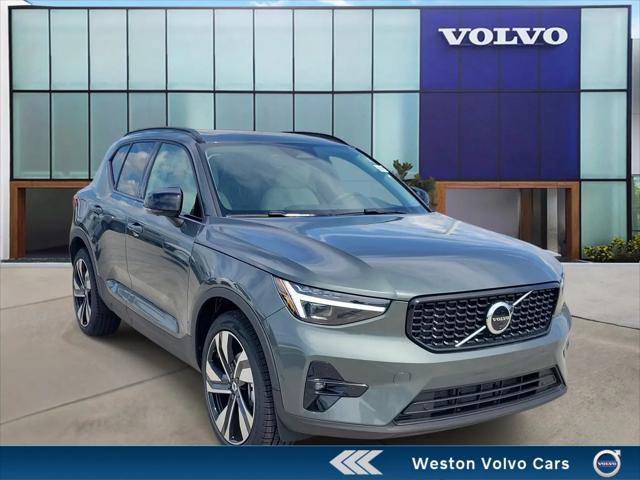 2026 Volvo XC40 Plus, B5 AWD Gas (mild hybrid), Dark for sale in Davie, FL