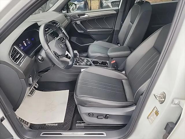 2023 Volkswagen Tiguan 2.0T SE R-Line Black