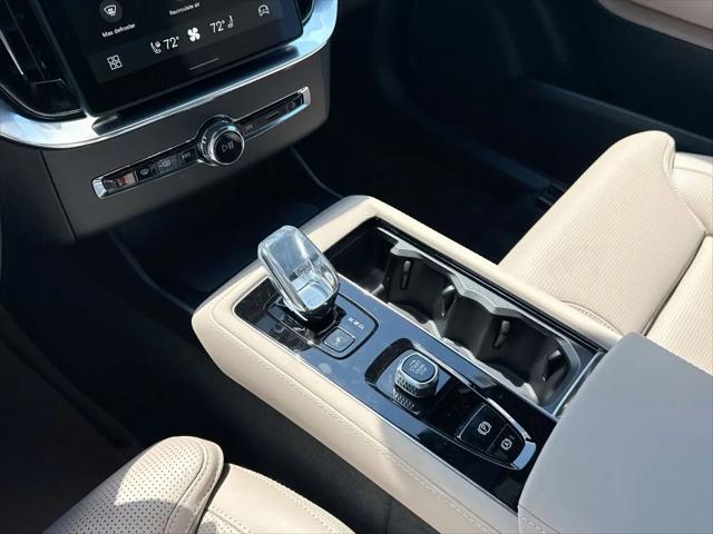 2026 Volvo XC90 Ultra, B6 AWD Gas (mild hybrid), Gasoline, Bright, 6 Seats