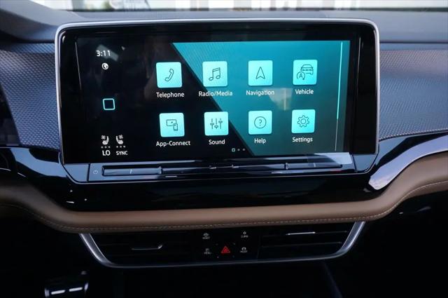 2026 Volkswagen Atlas Cross Sport SEL R-Line Black