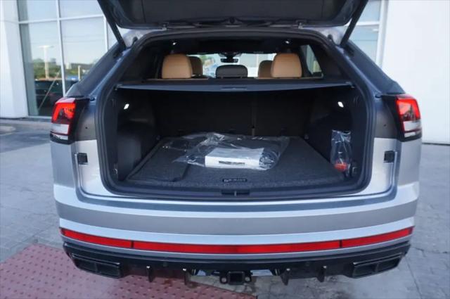 2026 Volkswagen Atlas Cross Sport SEL R-Line Black