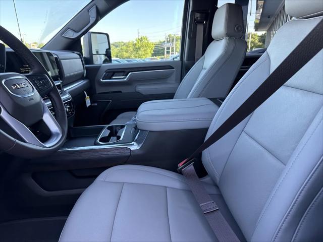 2026 GMC Sierra 2500HD Crew Cab, Standard Bed, SLT, 4WD