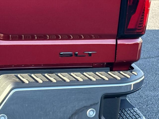 2026 GMC Sierra 2500HD Crew Cab, Standard Bed, SLT, 4WD