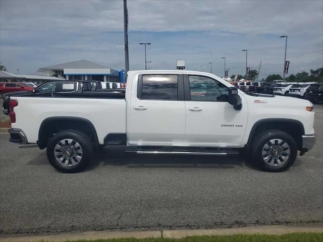 2026 Chevrolet Silverado 3500HD Crew Cab, Standard Bed, LT, 4WD
