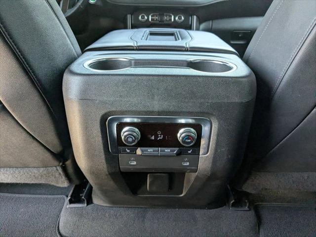 2022 GMC Yukon XL 4WD AT4