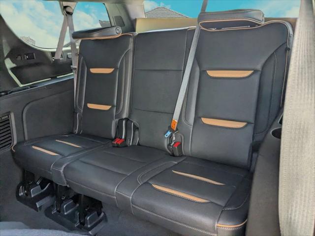 2022 GMC Yukon XL 4WD AT4