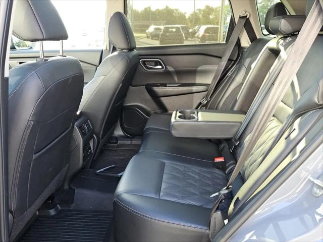 2025 Nissan Rogue Platinum FWD
