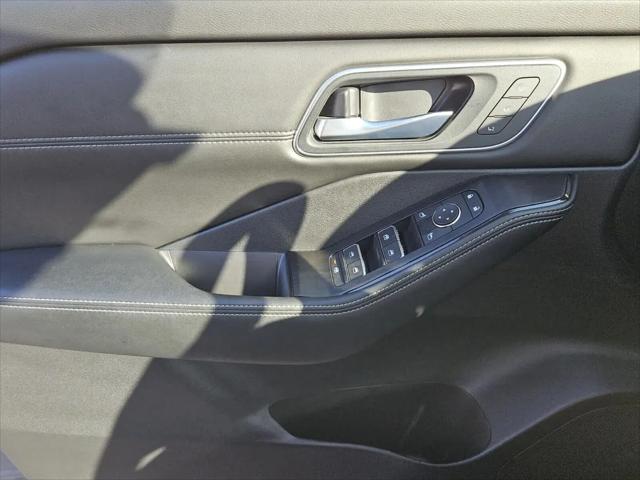 2025 Nissan Rogue Platinum FWD