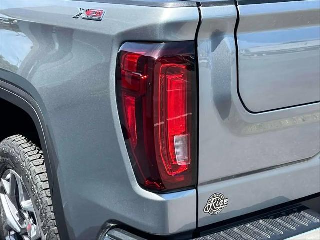 2026 GMC Sierra 1500 Crew Cab, Short Bed, SLT, 4WD
