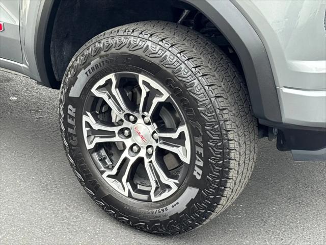 2025 GMC Canyon 4WD AT4