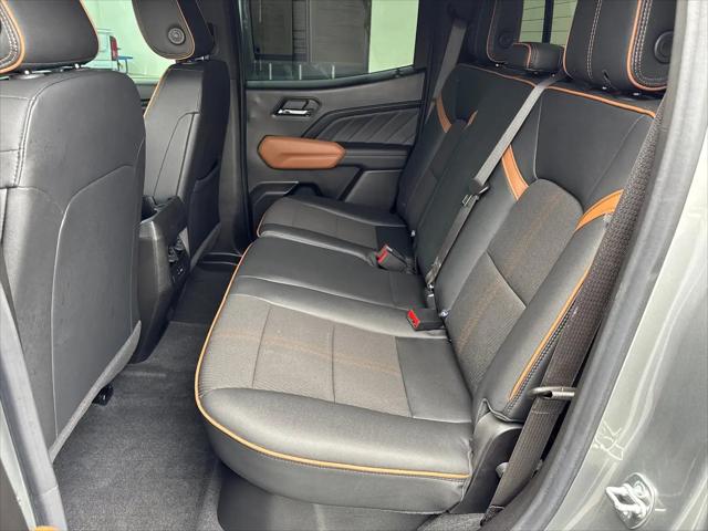 2025 GMC Canyon 4WD AT4