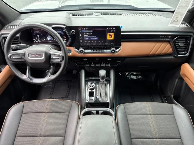 2025 GMC Canyon 4WD AT4
