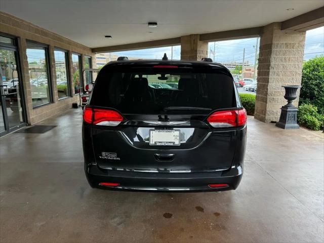 2021 Chrysler Voyager LXI