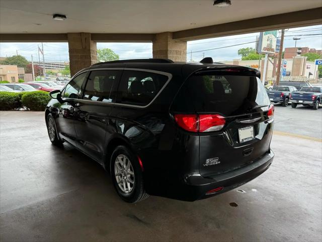 2021 Chrysler Voyager LXI