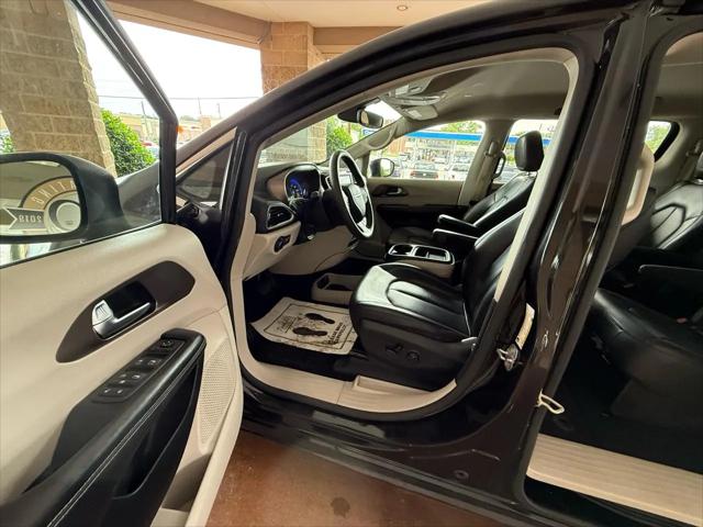 2021 Chrysler Voyager LXI