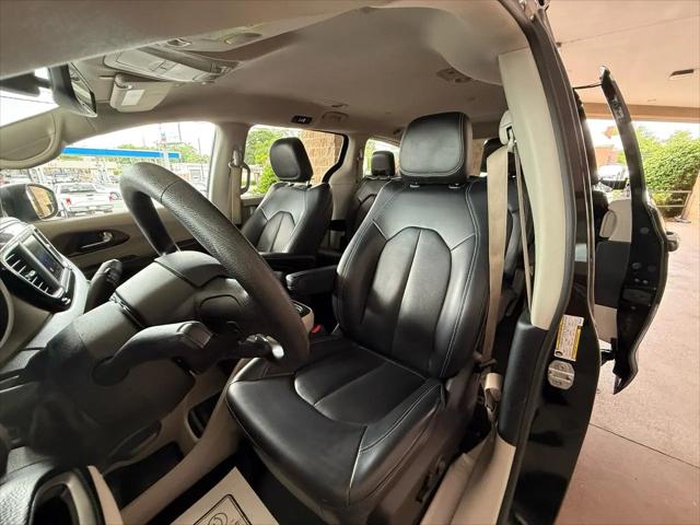 2021 Chrysler Voyager LXI