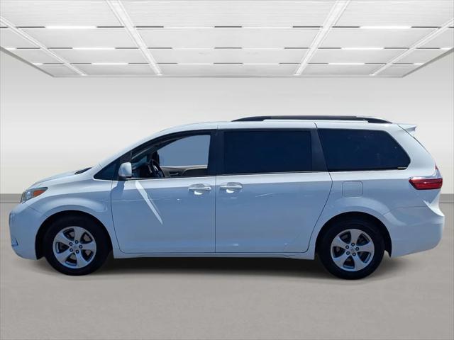 2017 Toyota Sienna LE 8 Passenger