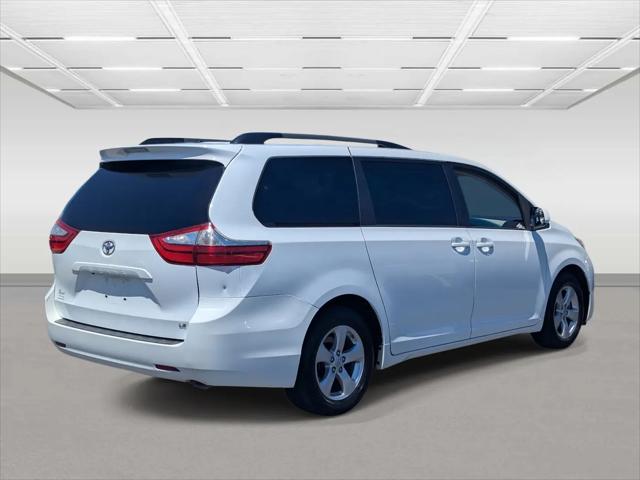 2017 Toyota Sienna LE 8 Passenger