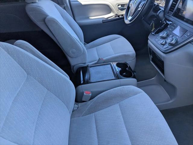 2017 Toyota Sienna LE 8 Passenger