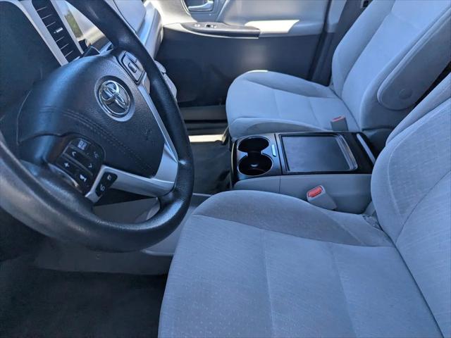 2017 Toyota Sienna LE 8 Passenger