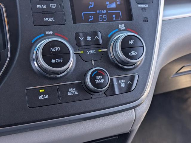 2017 Toyota Sienna LE 8 Passenger