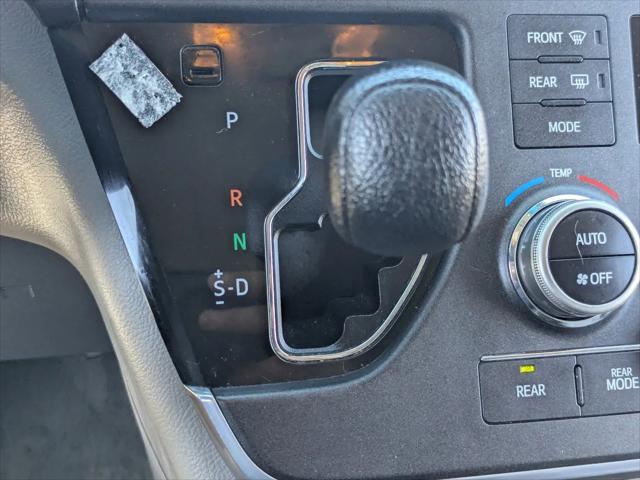 2017 Toyota Sienna LE 8 Passenger