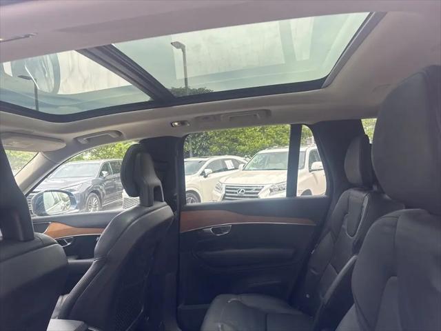 2021 Volvo XC90 T6 Momentum 6 Passenger