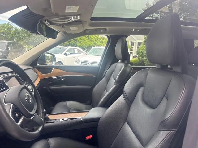 2021 Volvo XC90 T6 Momentum 6 Passenger