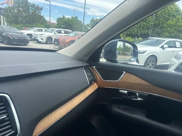 2021 Volvo XC90 T6 Momentum 6 Passenger